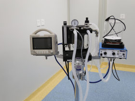 动物用呼吸麻醉机-多功能型特点